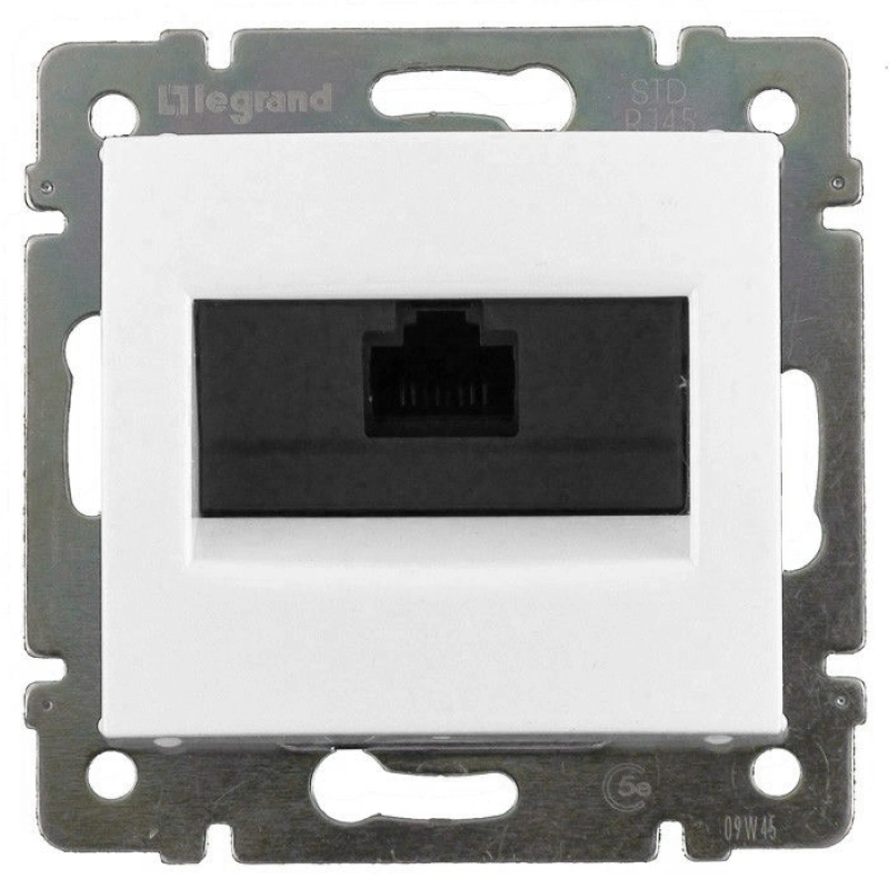 Розетка RJ 45, 8 конт (на захватах) Cat 6 UTP, (белый) Valena Legrand, 774246