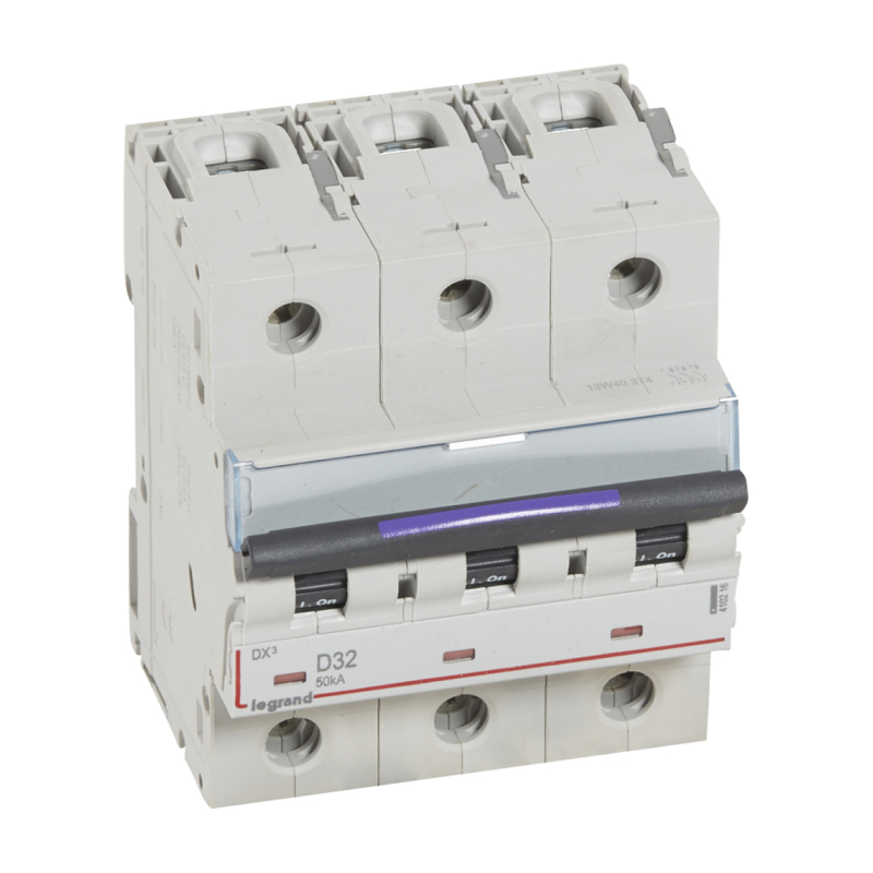 DX3 Автоматический выключатель 3-полюсный, 32A, 50kA (хар-ка D) Legrand, 410216