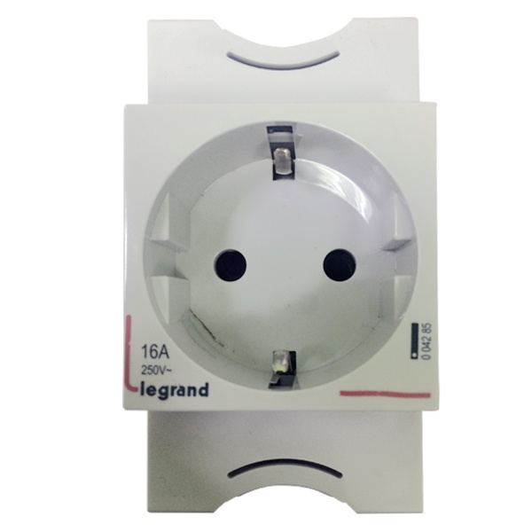 Розетка на DIN рейку 2P+E 10/16A-250V нем.стд.2.5M  Legrand, 004285