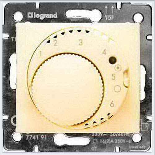 Термостат 8А, стандарт Valena (слоновая кость) Legrand, 774126