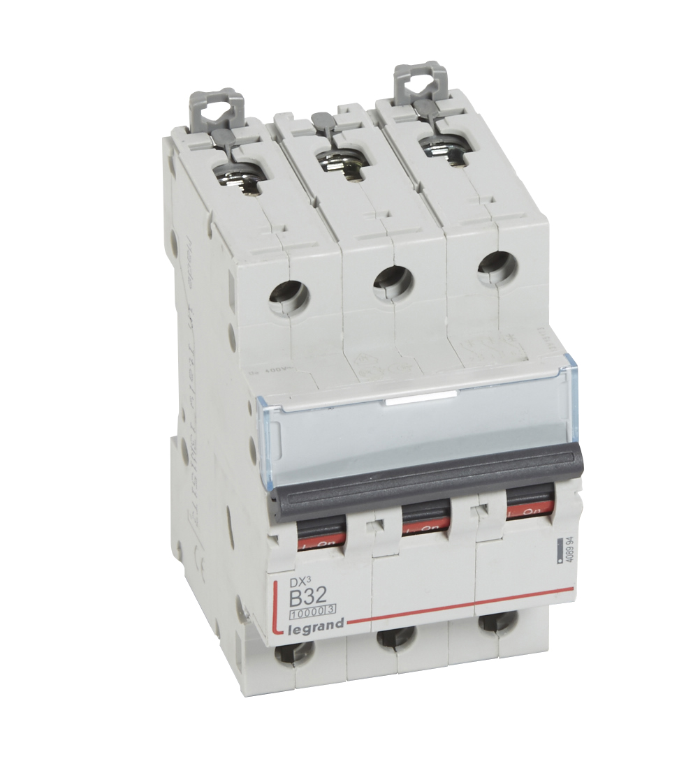 DX3 Автоматический выключатель 3-полюсный B32A 16kA (хар-ка B) Legrand, 408994