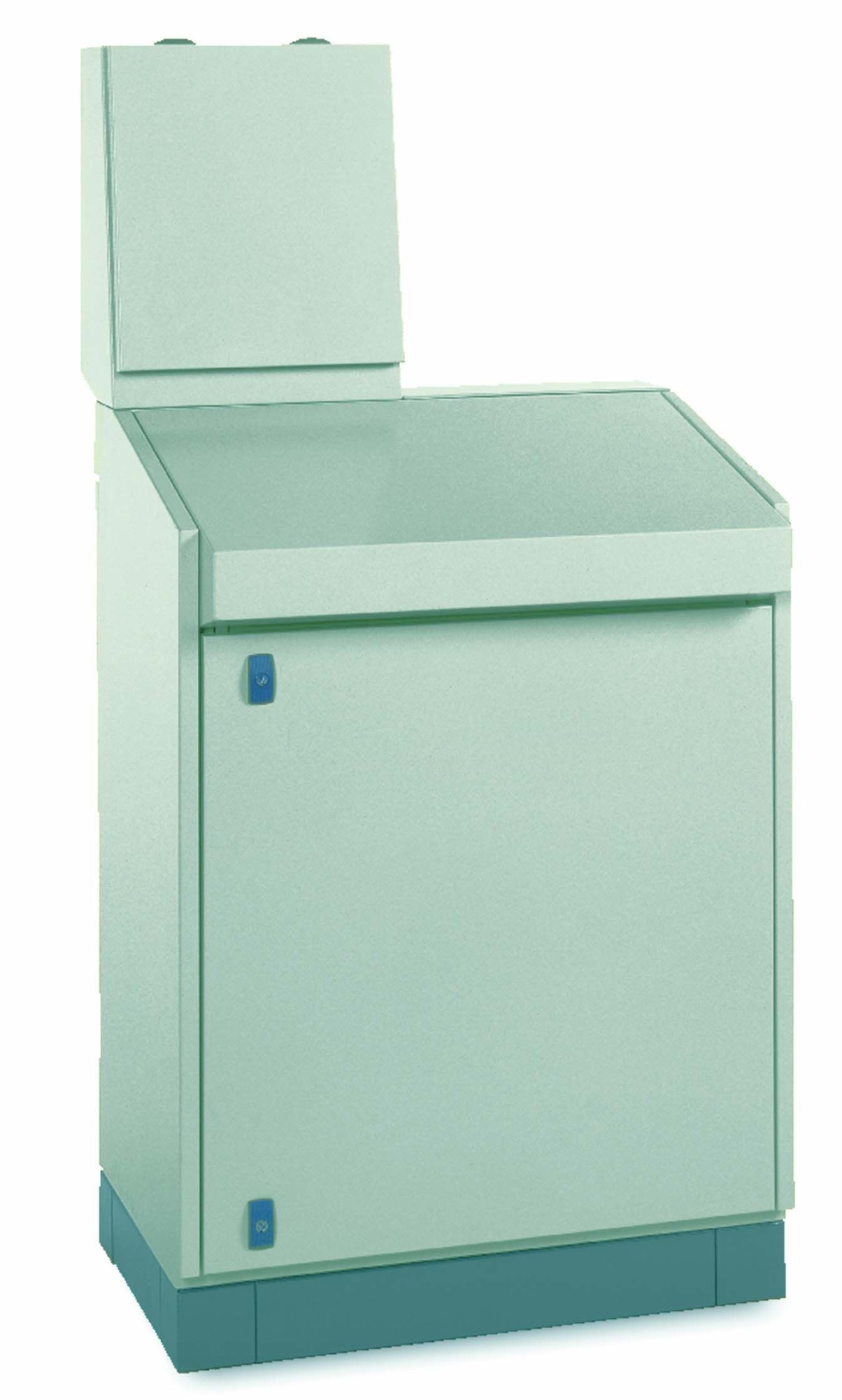 Стол без конс со съем.задн.пан. ш 1200мм Schneider Electric, NSYSD12R